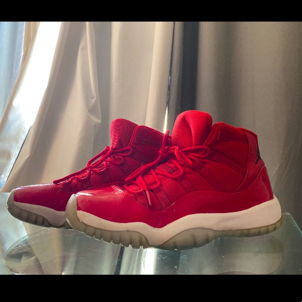 Jordan 11s
